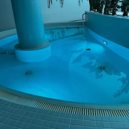 Hanza Tower Bohemia 22 Pool & Jacuzzi 公寓 *